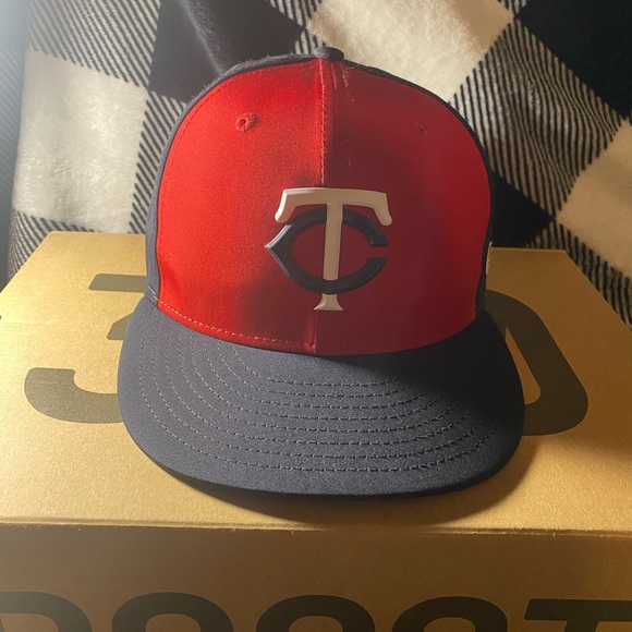 Minnesota Twins Fitted! - Picture 1 of 3